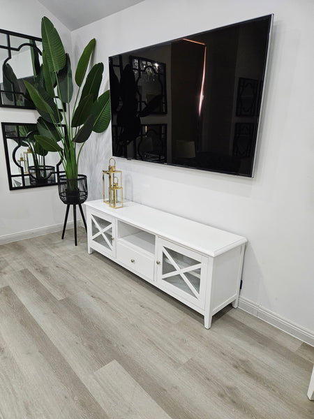 CLEARANCE - Hampton's Style TV Unit table