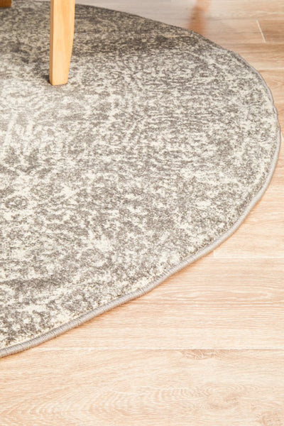 Evoke 256 Grey round rug edge detail showing intricate pattern and fine stitching