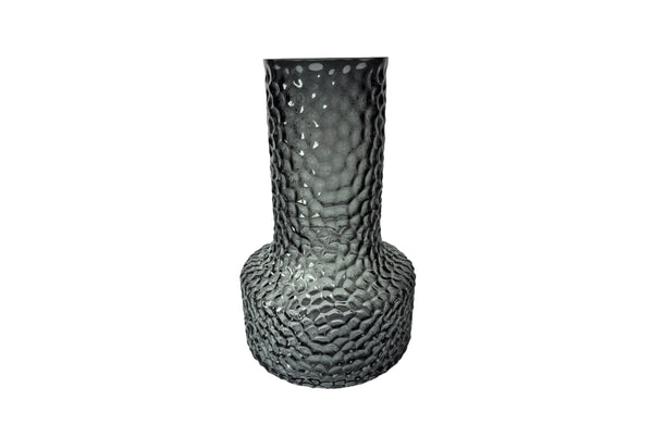 Green hammered glass vase with textured surface, 15cm diameter and 25cm height, perfect for flowers or as a décor accent.