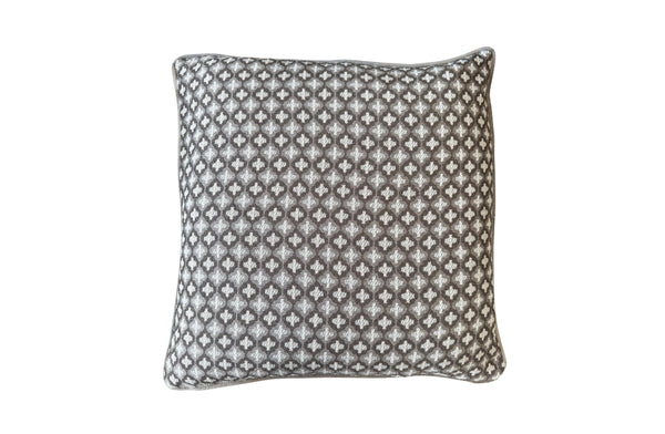 Brown cushion 55x55 cm with textured jacquard pattern and velvet back