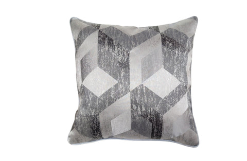 Diamant Grey designer luxury cushion with geometric diamond pattern in silver and grey tones, 45x45cm.