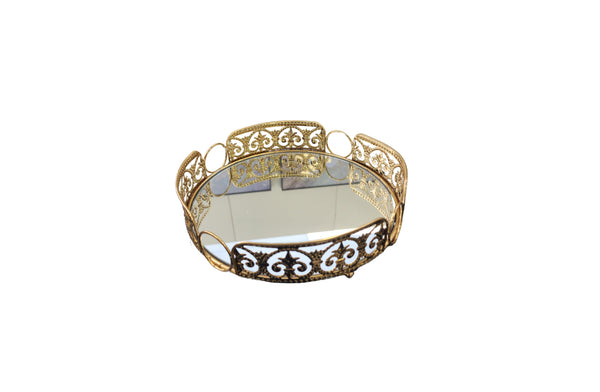 Small gold Lucy tray with intricate scrollwork – a charming accent for side tables or vanities.
