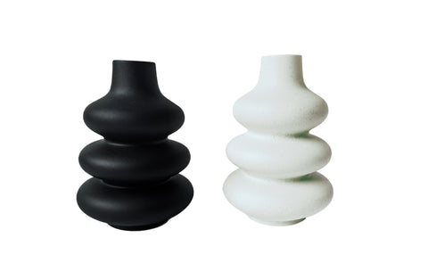 Modern Nordic bubble vases in black and white, perfect for chic minimalist décor.